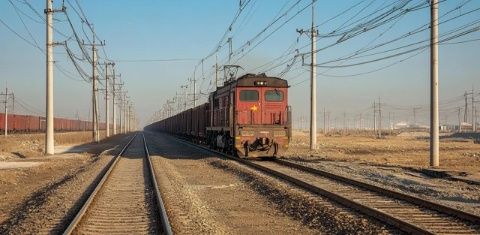 19岁独自远行:22小时火车硬座之旅到达洛阳