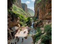 
乘Z车两小时抵达张掖，邂逅携家自由行游客，河西走廊之旅精彩开启