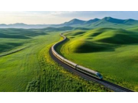 新疆乌鲁木齐：串联中国南北的火车之旅，穿越4大线路领略多元风情