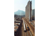 K878/875－K876/877次列车是中国铁路运行于山东省辖地级市烟台至贵州