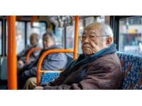 我国将新增老年人专属旅游列车