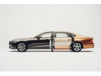 让DeepSeek分析一下沃尔沃系列车型在自驾方面的优势