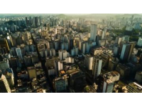 中山三角镇至珠江口：多座特色桥梁连接水陆交通网