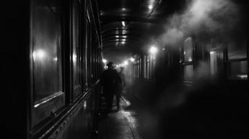 经典双层列车渐行渐远：为何难再见到其身影？