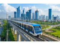 广州迎来巨型地铁新车：首列“巨无霸”列车亮相赤沙车辆段