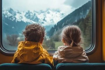 火车旅行中的小贴士:轻松应对孩子的吵闹行为