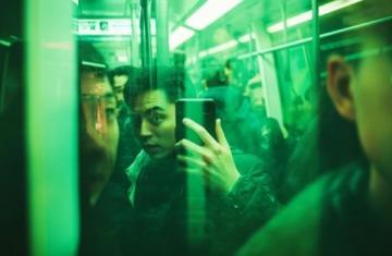 深圳地铁车厢突发火情乘客拍下现场照片