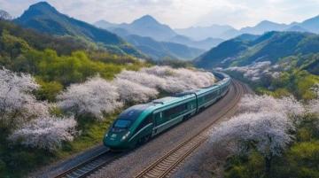 京广高铁上的春天之旅 日本春天美景照片