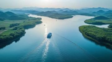 首趟乐游长三角银发旅游列车开启!带你畅游中国