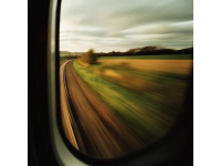 高铁上男子霸占女生座位，还振振有词，说女生一根筋！不但如此，男子霸座有理提出了