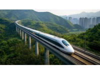 今天乘坐郑州到江西赣州的高铁，我发现火车在江西境内拼命绕圈走