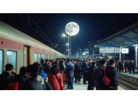 清明假期武汉铁路局增开列车运送282万人次旅客