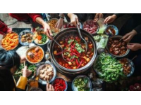 湖南大叔火车自热火锅翻车记：30元美食瞬间变乌有