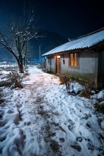 最近,湖北、山东、河南、安徽等地的部分高铁线路受到了冻雨雪天气的影响