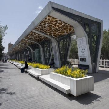 宁夏银川构建高效城市交通网络 银中高铁助力四通八达
