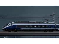 8332次列车仅三节车厢，里程有限