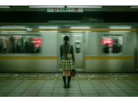 火车守车的作用是什么姑娘上车车长笑，火车一开姑娘叫，，