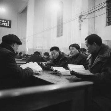 20年前,40岁的刘先生在绿皮火车上遇到自己的真爱,为了这份迟来的爱情他抛妻