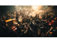 湖南常德火车站回应员工睡过头致多名乘客被困：已严肃处理