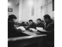 20年前，40岁的刘先生在绿皮火车上遇到自己的真爱，为了这份迟来的爱情他抛妻