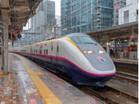 针对广州南站通报高铁夹到乘客拖行的事件，真相是乘客自身的问题，而非高铁故障