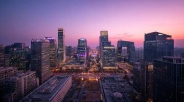 兰州西站至乌鲁木齐:11小时动车之旅,穿越壮丽风光与历史遗迹