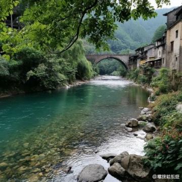 湖南怀化至重庆梅江的7272次慢火车：乡村经济与社会服务的纽带