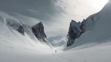 采尔马特高山小火车之旅，心怀悬念的雪景。