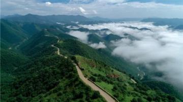 青城山高铁站:一出站口即享贴心景区服务