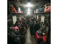 中国众多的绿皮火车线路中，K9275次列车是比较特殊的一个