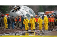 新华社记者亲临印度奥迪沙邦火车相撞惨案现场，揭露铁路安全漏洞