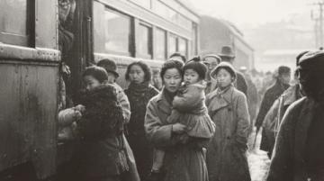 K1138次列车乘客突发情绪失控,家人车站泪迎归途平安