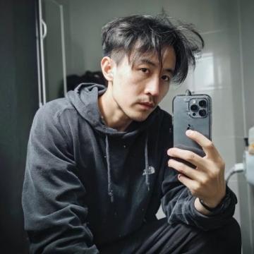 二十年未返泸州，徒弟余张建包办高铁票迎接我