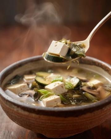 豆腐盘成肉价钱，坐火车付了飞机票的钱