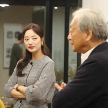 甘谷织毯人火车邂逅山东老汉讲述家乡往事