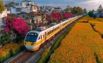 阳朔火车站国庆期间加开夜间列车满足旅客出行需求