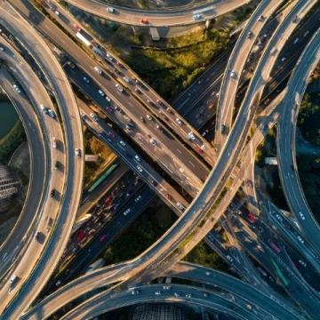 楚雄交通大升级：公路铁路齐发力，民用航空迎新机