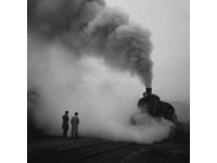 2001年2月11日，一辆开往武昌的列车上发生了一起惊心动魄的事件