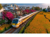 阳朔火车站国庆期间加开夜间列车满足旅客出行需求