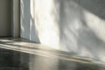 杭州东站卧轨悲剧：官方通报与反思社会安全网