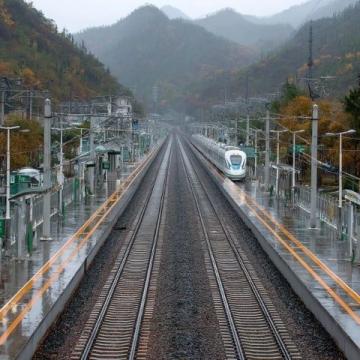 五一假期岳阳增开多趟列车请注意查收