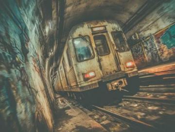 惊爆！马赛列车脱轨事件：悲剧现场，伤亡情况如何？