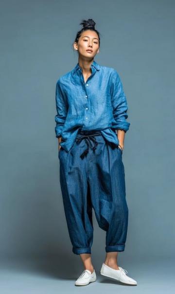 夏日必备！这款牛仔套装助你成为街头焦点