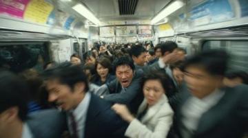 遵义医生紧急救助列车乘客！
