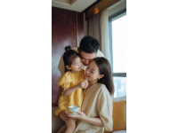 李先生的火车回家之旅引发网友热议：带孩子们一起感受独特的旅行体验