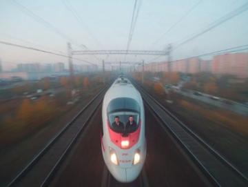 鄭州站領(lǐng)跑全國普速列車：日均235列，曾是鐵路巨頭中心地帶