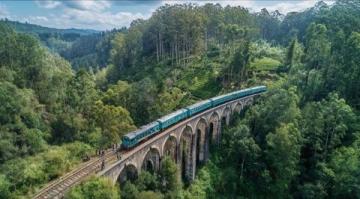 童年记忆：火车、山洞和小溪之旅