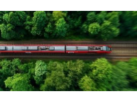 高速鐵路偶爾能看到普速列車，但普速鐵路上幾乎看不到動(dòng)力分散型動(dòng)車組的原因。