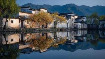 探索云南魅力之旅——Y761网红双层列车