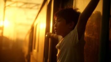 灵感乍现，诗从火车呼啸中涌出